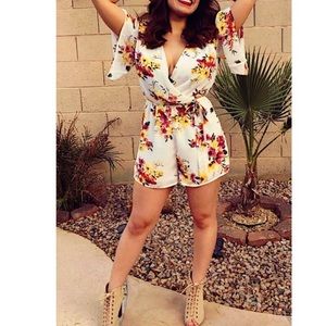 Charlotte Russe Floral romper 🔥